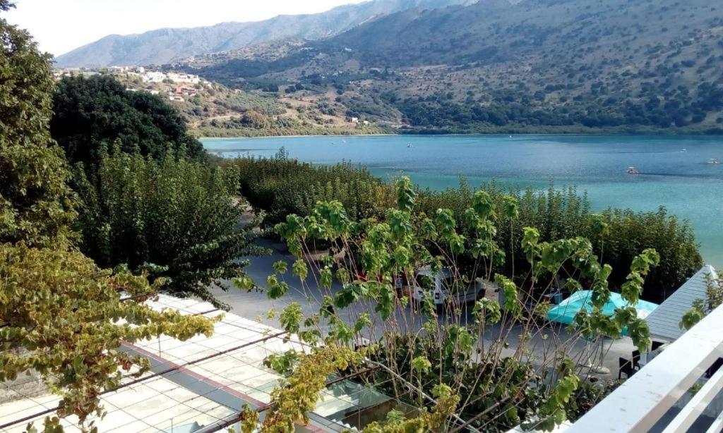 Korissia With Lake View Kournas Экстерьер фото